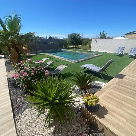 Moderne Avec Piscine Privee Pres De La