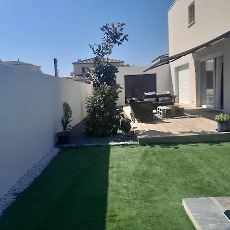 Vila Moderne Avec Piscine Privee Pres De La *